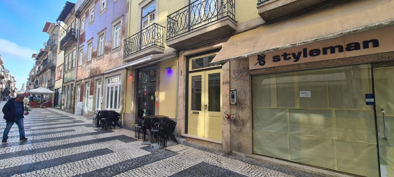 Merc Porto Estudio 245 Luaran gambar